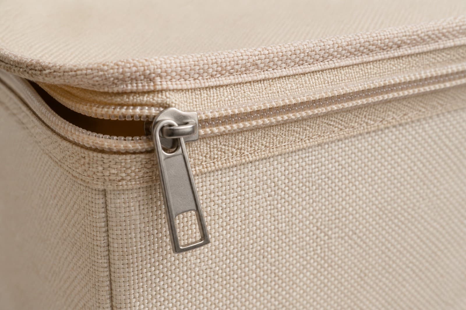 Under-bed organiser — close-up detail